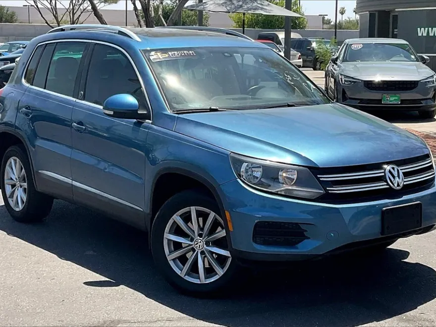 2017 Volkswagen Tiguan Wolfsburg Edition photo 1