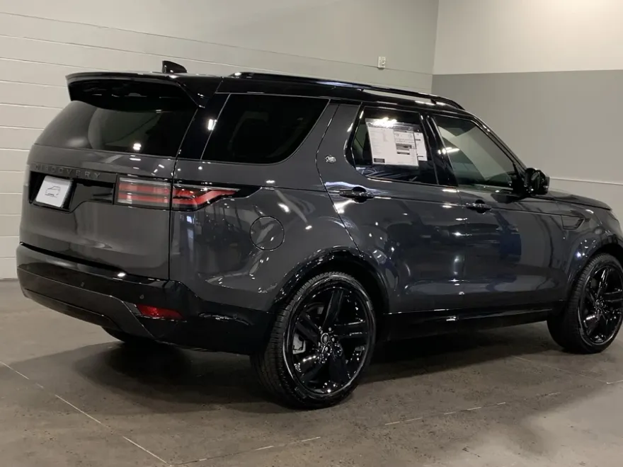 2025 Land Rover Discovery SE photo 1