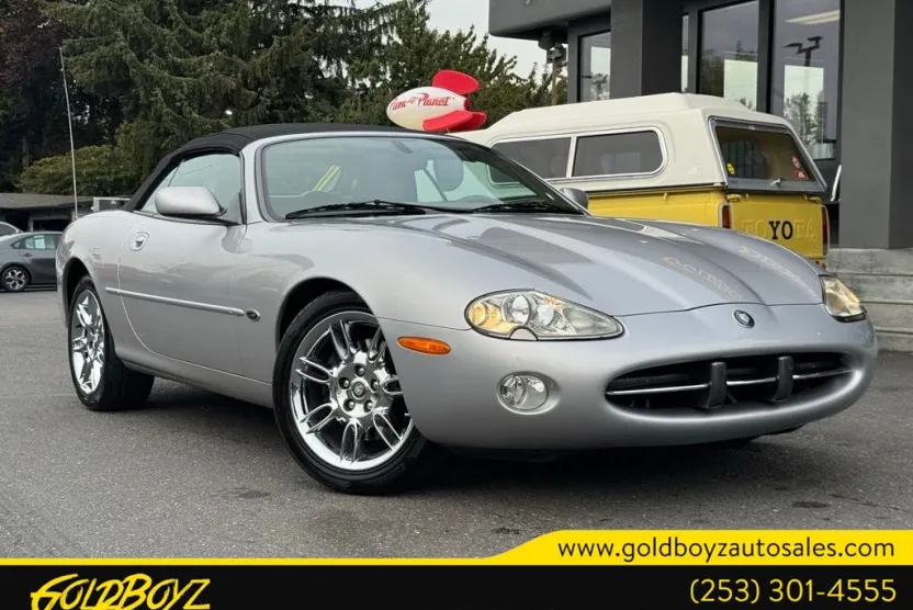 2002 Jaguar XK 8 photo 1