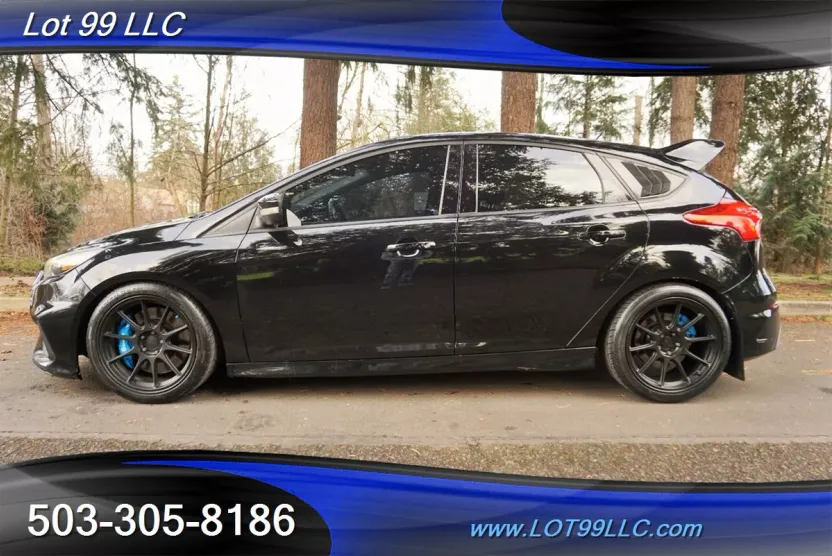 2017 Ford Focus RS photo 1