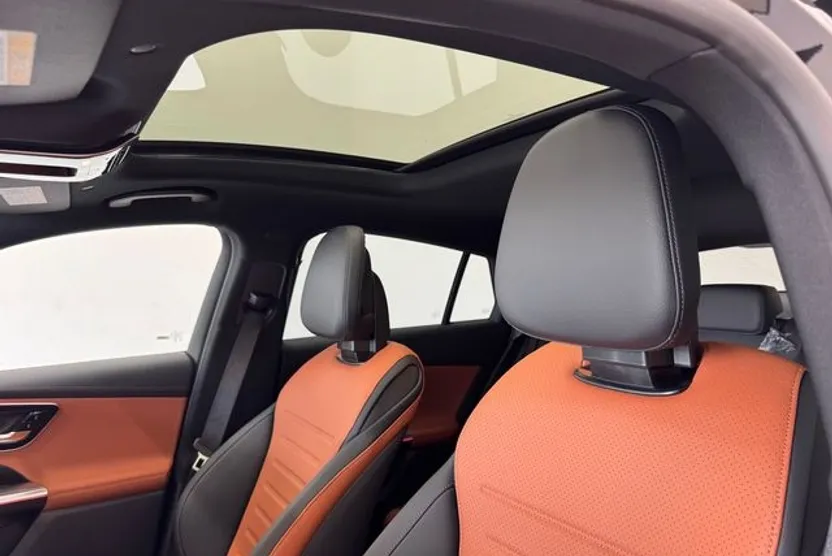 2026 Mercedes Benz GLC 300 4MATIC photo 1
