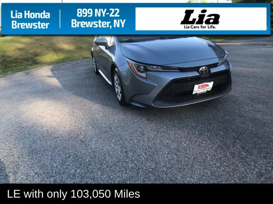 2020 Toyota Corolla LE photo 1