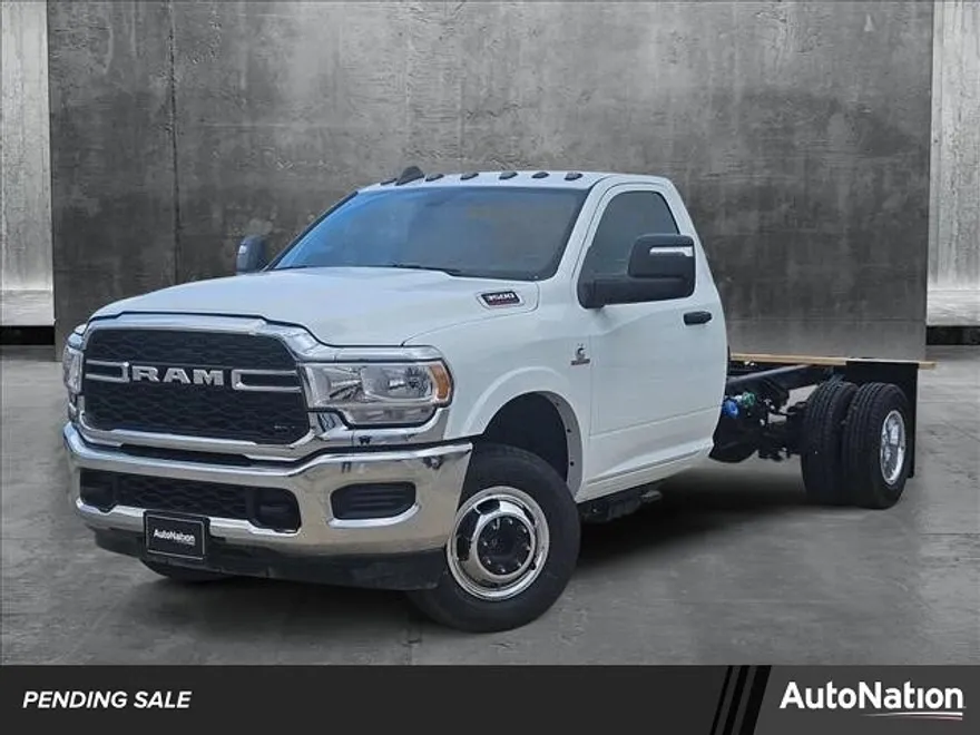 2024 Ram 3500 Tradesman photo 1