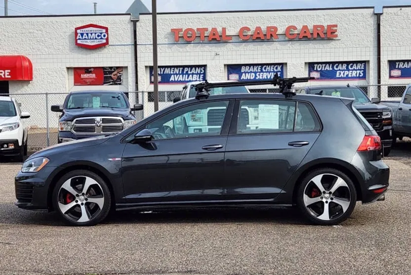 2016 Volkswagen Golf GTI Base SE Autobahn photo 1