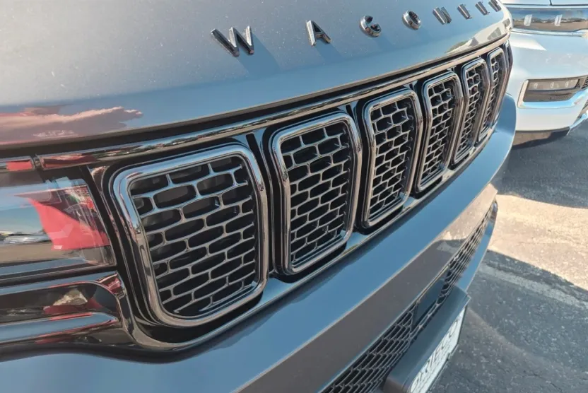 2025 Jeep Wagoneer Series II photo 1