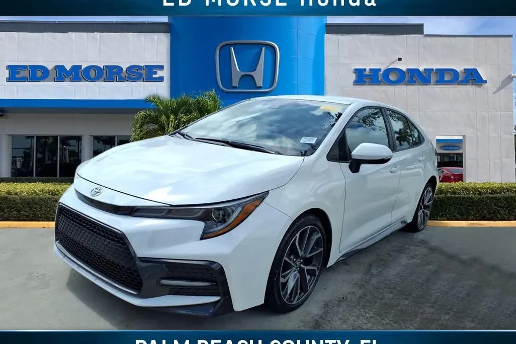 2021 Toyota Corolla SE photo 1
