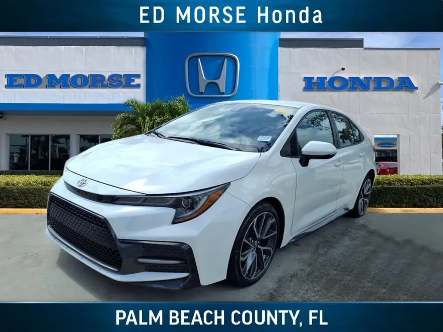 2021 Toyota Corolla SE photo 1