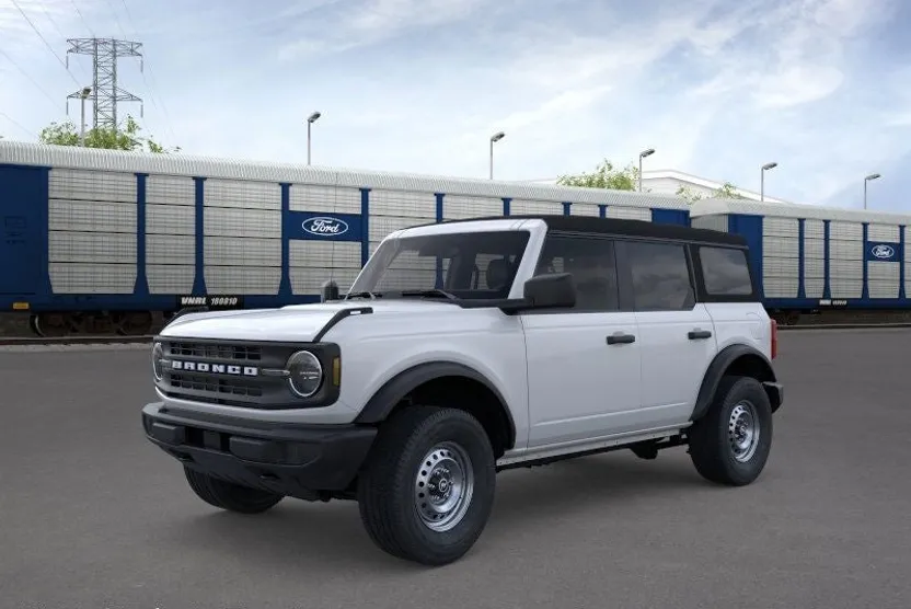 2025 Ford Bronco Base photo 1