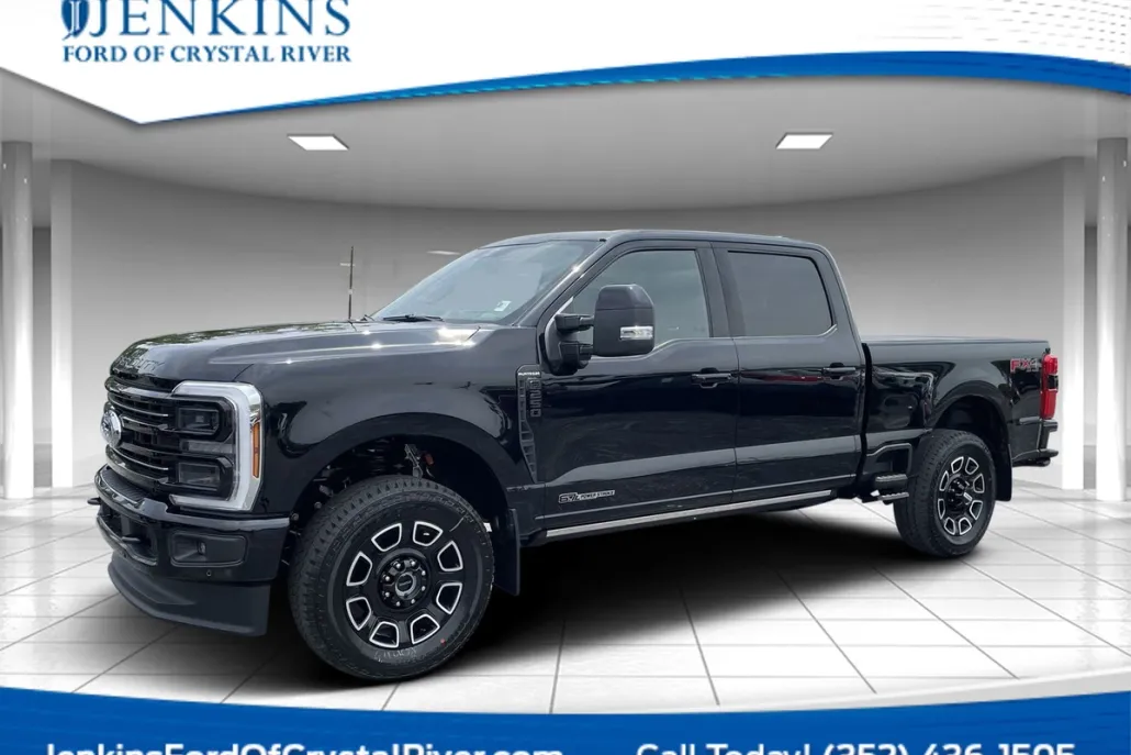 2025 Ford F-250 Platinum photo 1