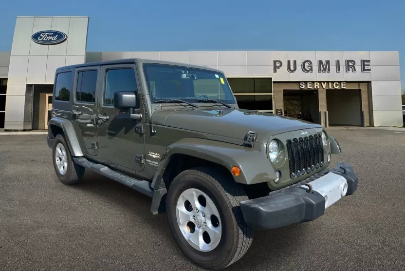 2015 Jeep Wrangler Unlimited Sahara photo 1