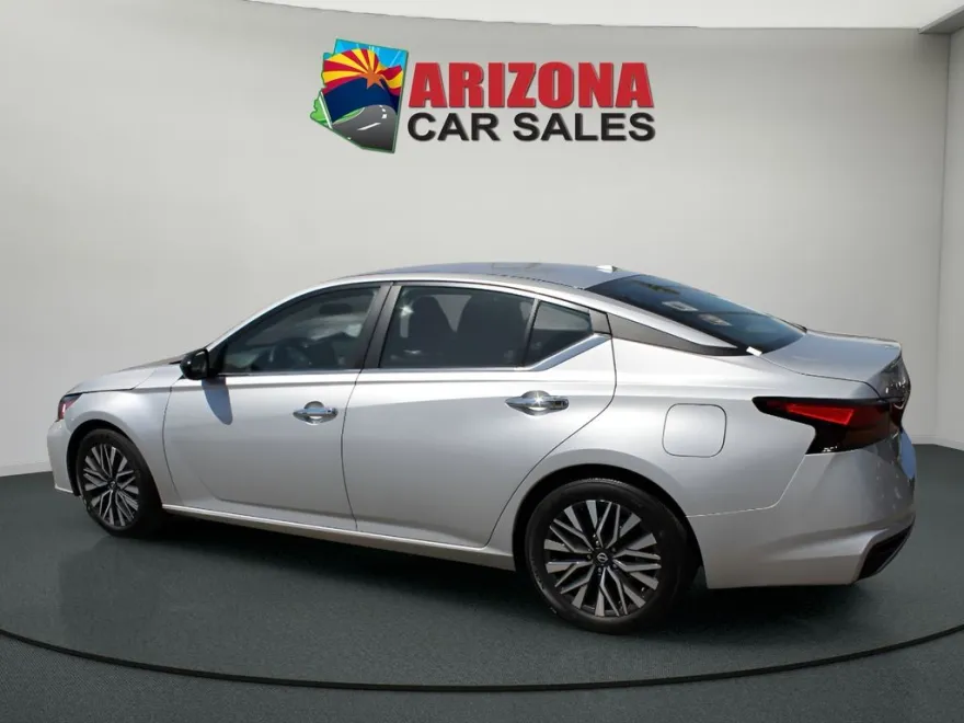 2024 Nissan Altima 2.5 SV photo 1