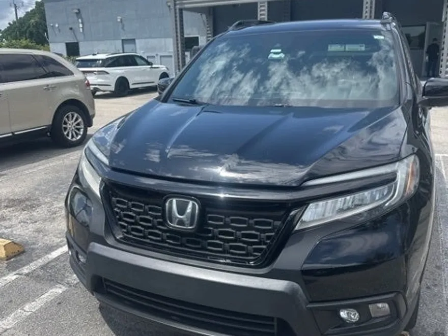 2019 Honda Passport Touring photo 1