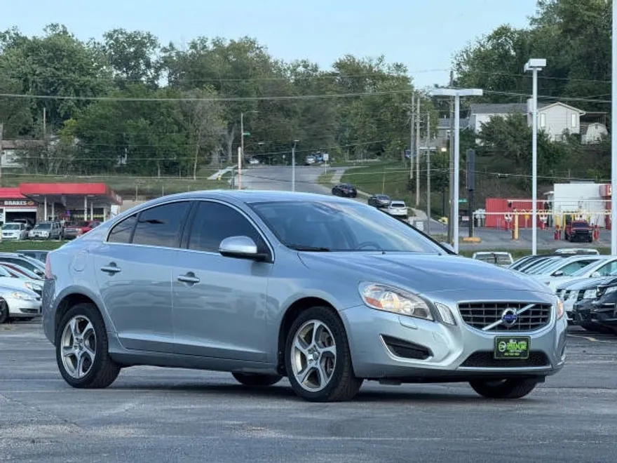 2013 Volvo S60 T5 photo 1
