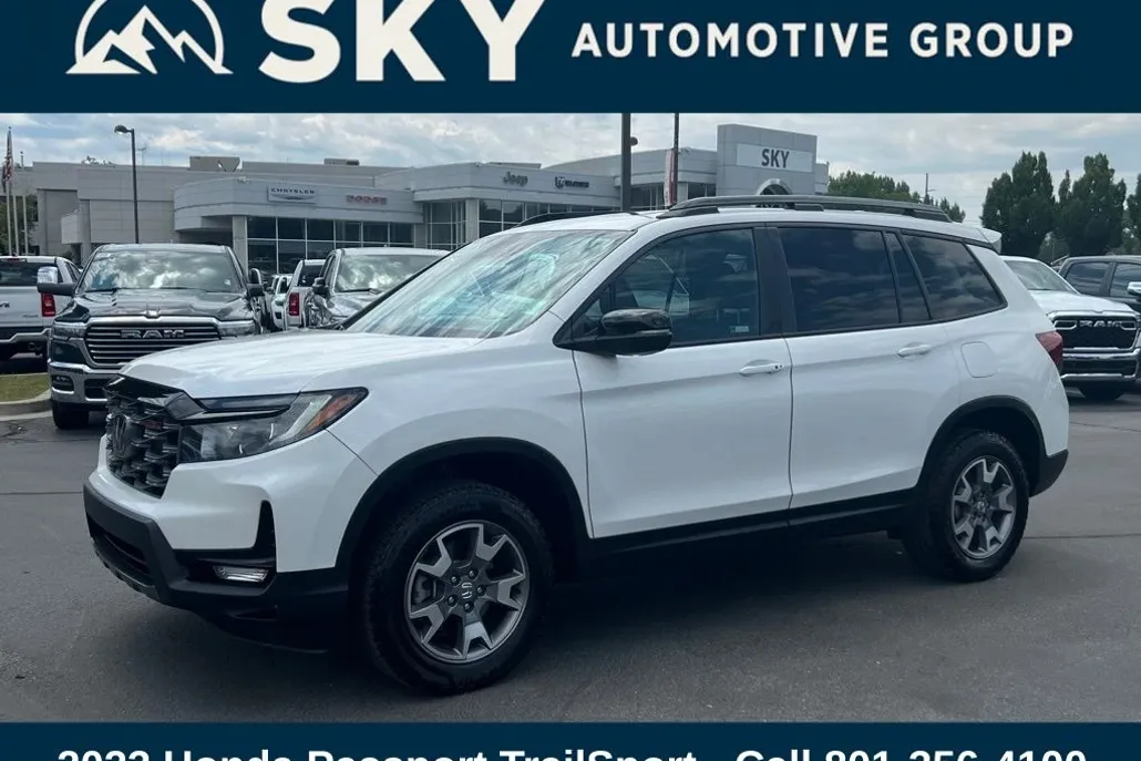 2023 Honda Passport TrailSport photo 1
