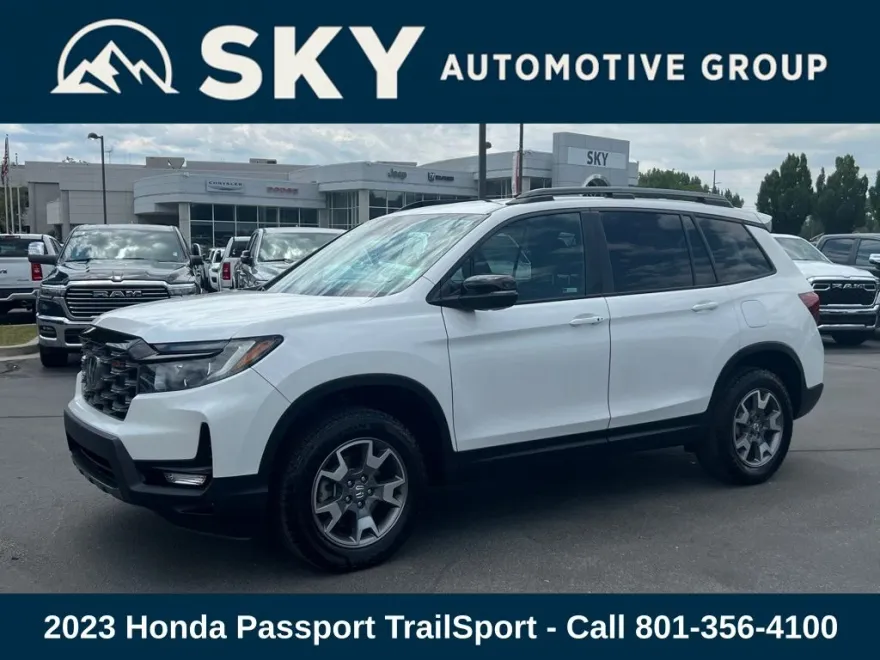 2023 Honda Passport TrailSport photo 1