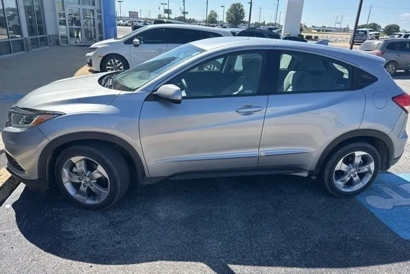 2021 Honda HR-V LX photo 1