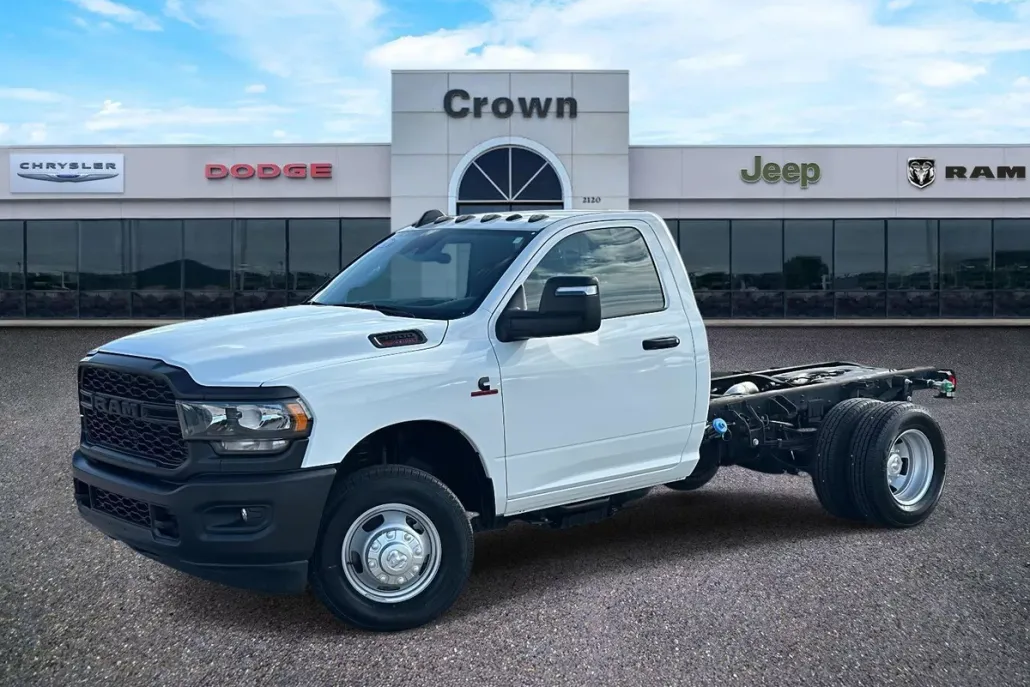 2024 Ram 3500 Tradesman photo 1
