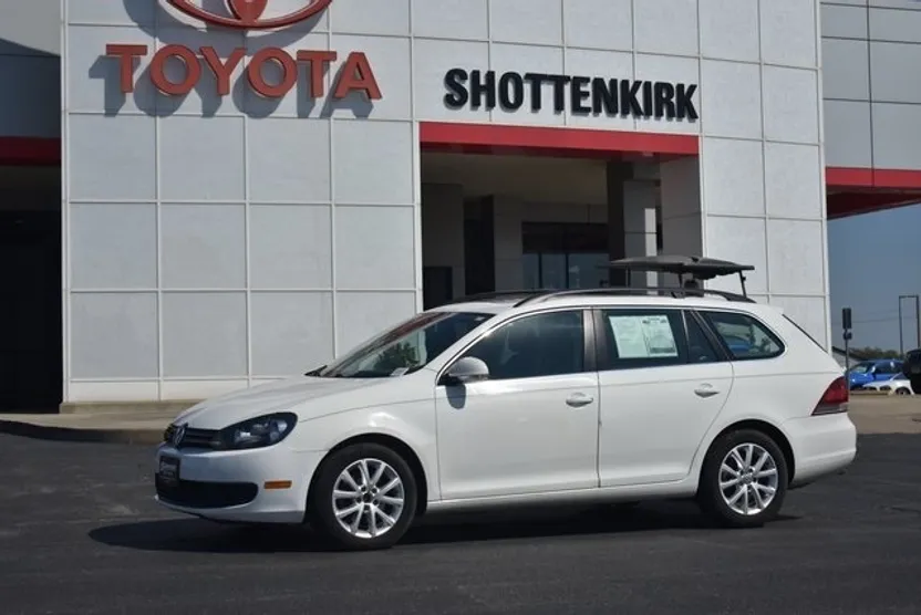 2010 Volkswagen Jetta SE photo 1