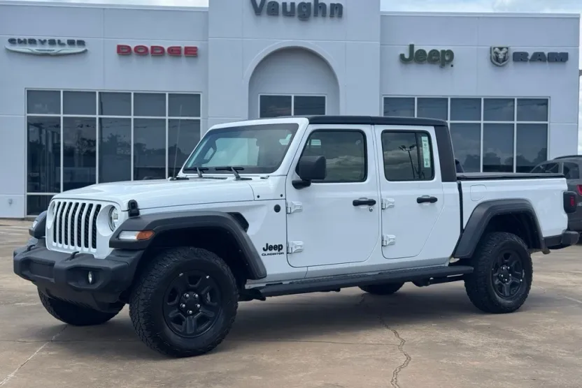 2022 Jeep Gladiator Sport photo 1