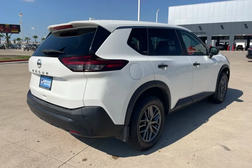 2021 Nissan Rogue S photo 1