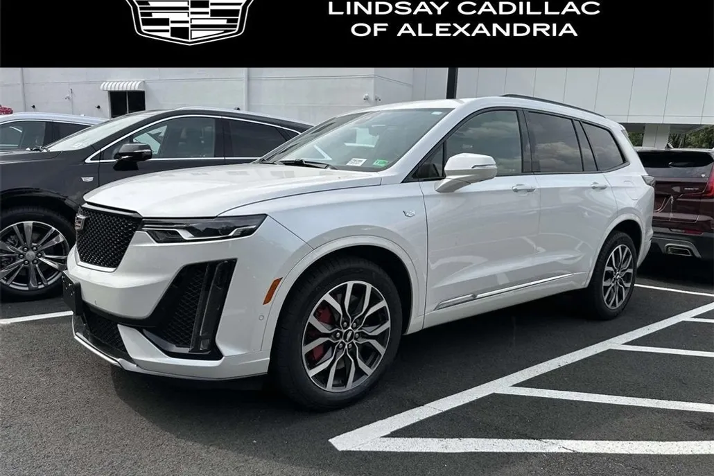 2022 Cadillac XT6 Sport photo 1