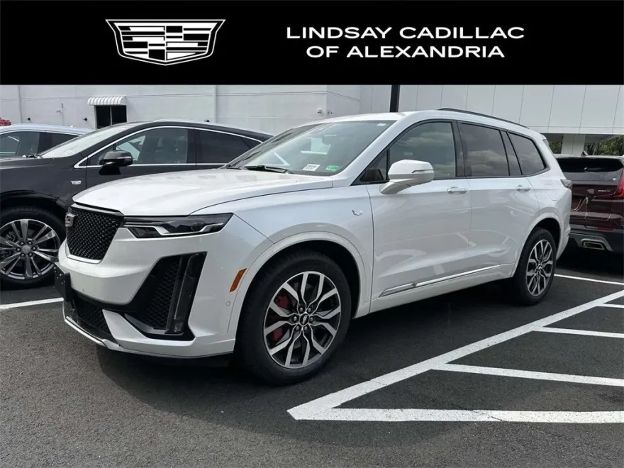 2022 Cadillac XT6 Sport photo 1
