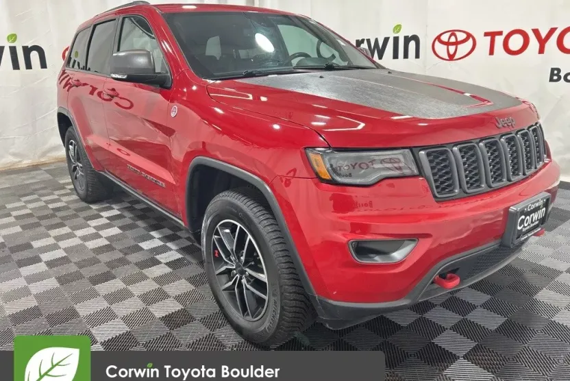 2019 Jeep Grand Cherokee Trailhawk photo 1