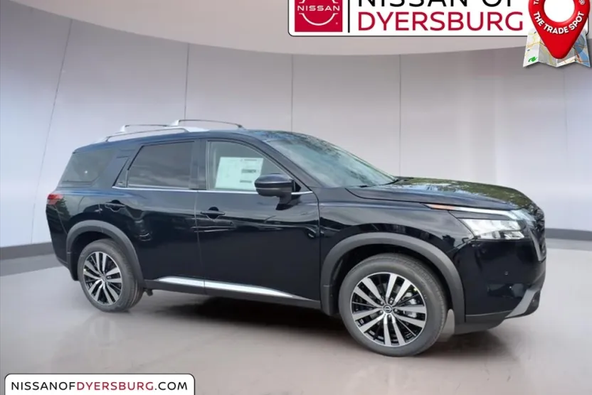 2025 Nissan Pathfinder Platinum photo 1