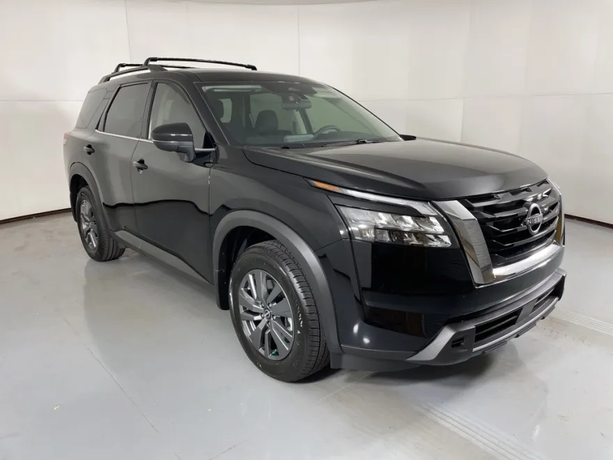 2025 Nissan Pathfinder SV photo 1