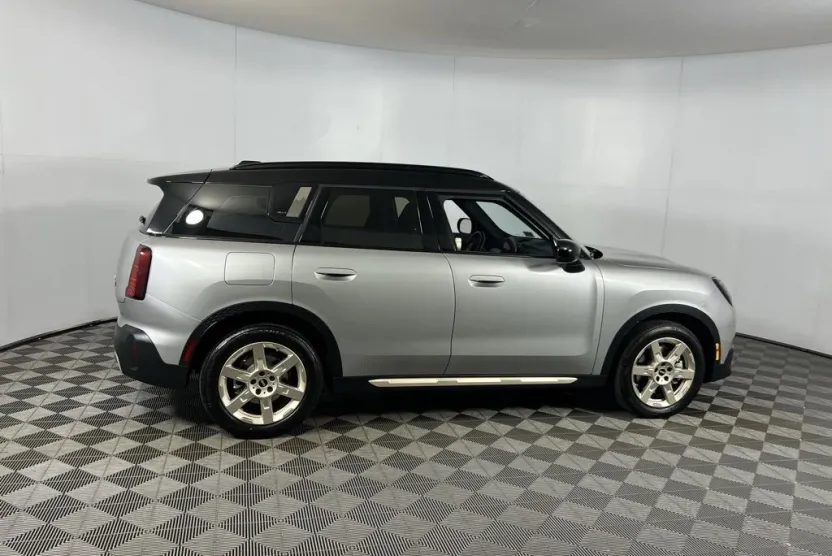 2025 Mini Cooper S ALL4 photo 1