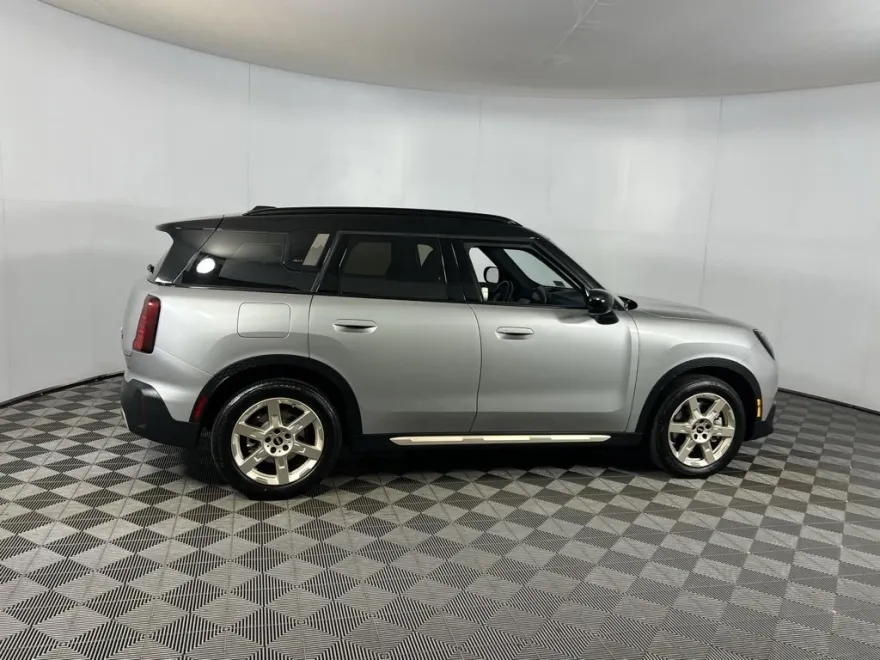 2025 Mini Cooper S ALL4 photo 1