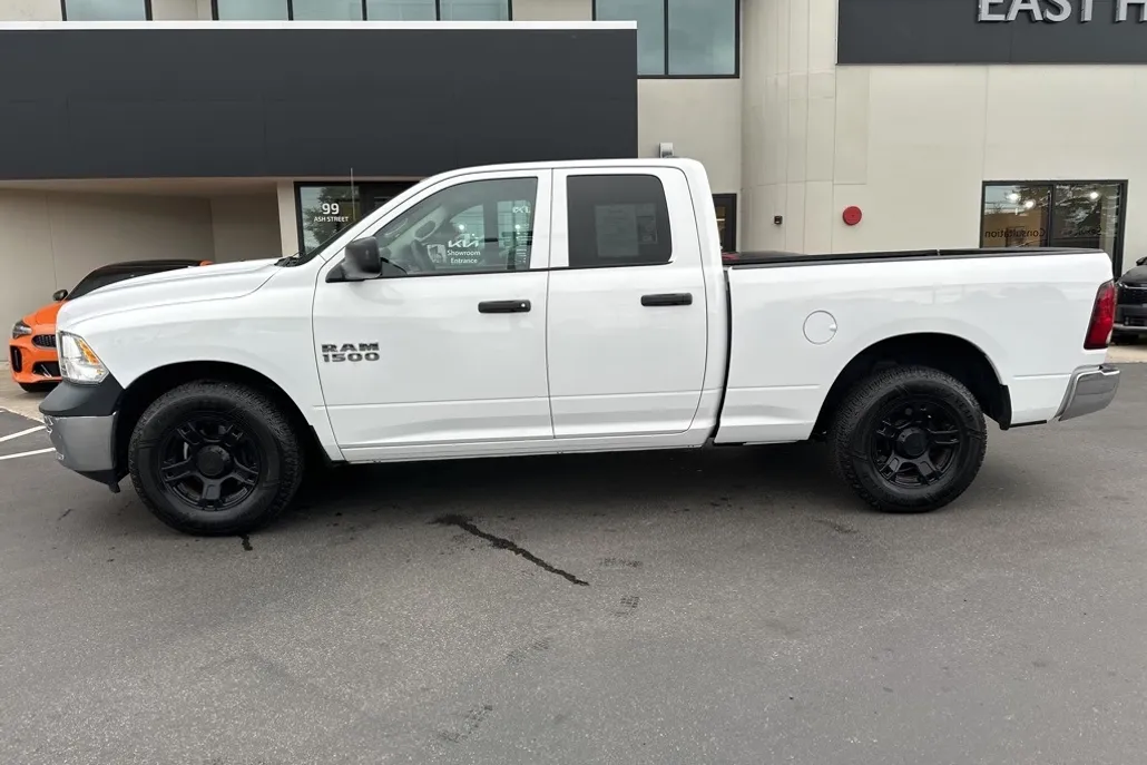 2017 Ram 1500 Tradesman photo 1