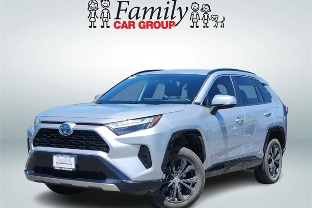 2022 Toyota RAV4 Hybrid SE photo 1