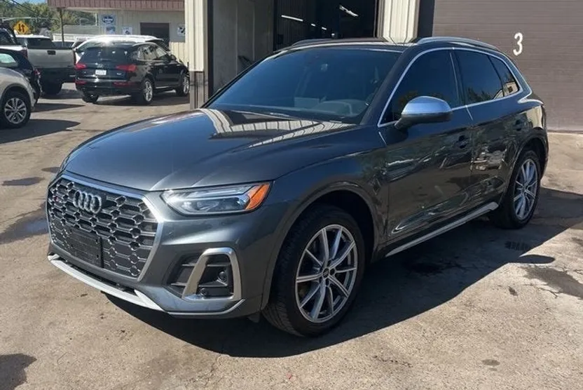 2022 Audi SQ5 Premium photo 1
