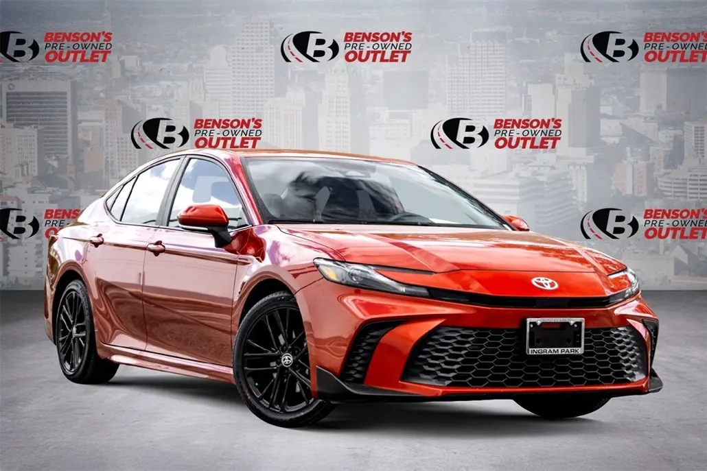 2025 Toyota Camry XSE photo 1