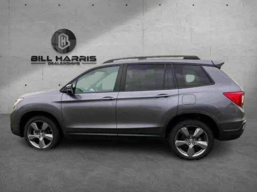 2019 Honda Passport Touring photo 1