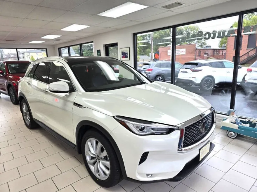 2021 Infiniti QX50 Luxe photo 1