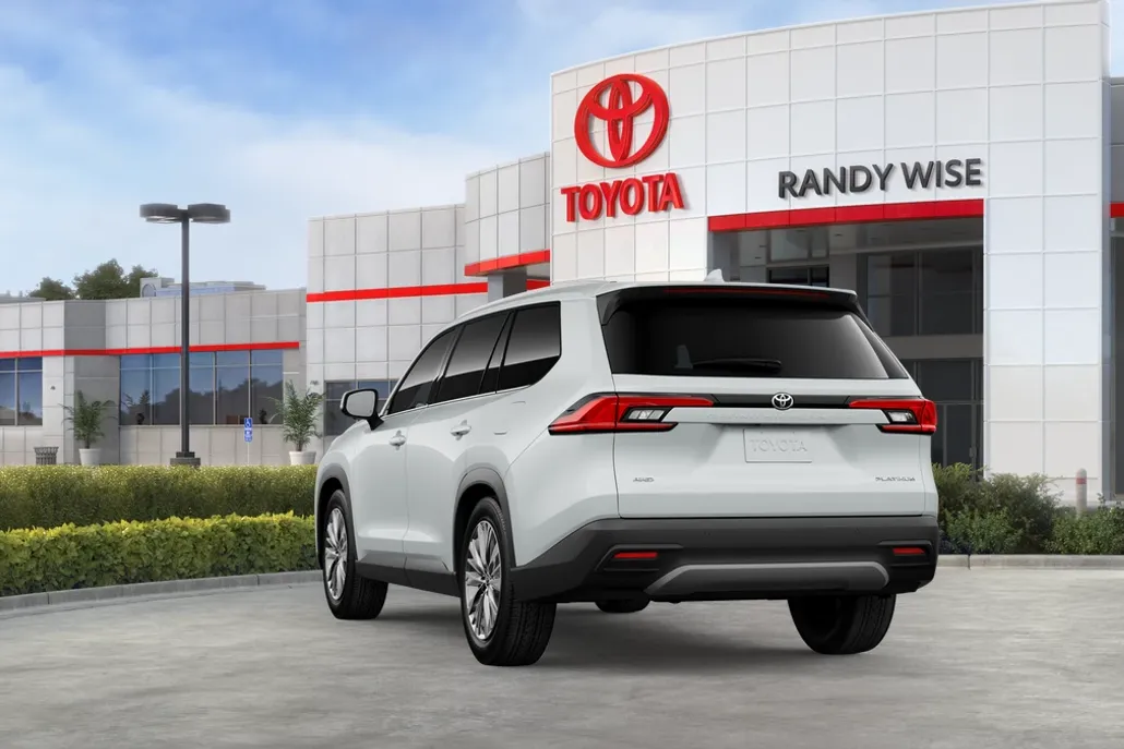 2026 Toyota Grand Highlander Platinum photo 1