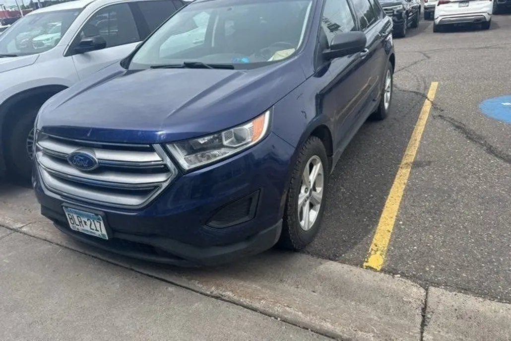 2016 Ford Edge SE photo 1