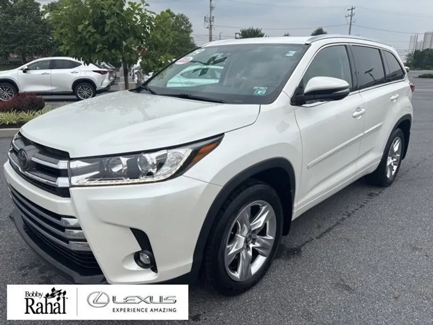 2019 Toyota Highlander Limited photo 1
