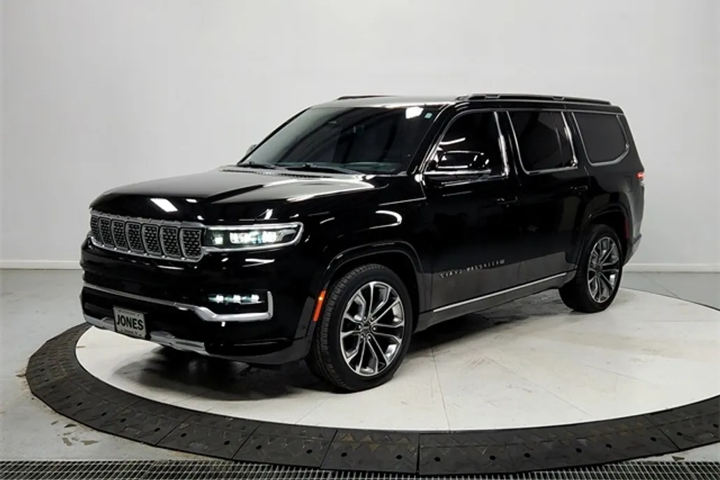 2022 Jeep Grand Wagoneer III photo 1