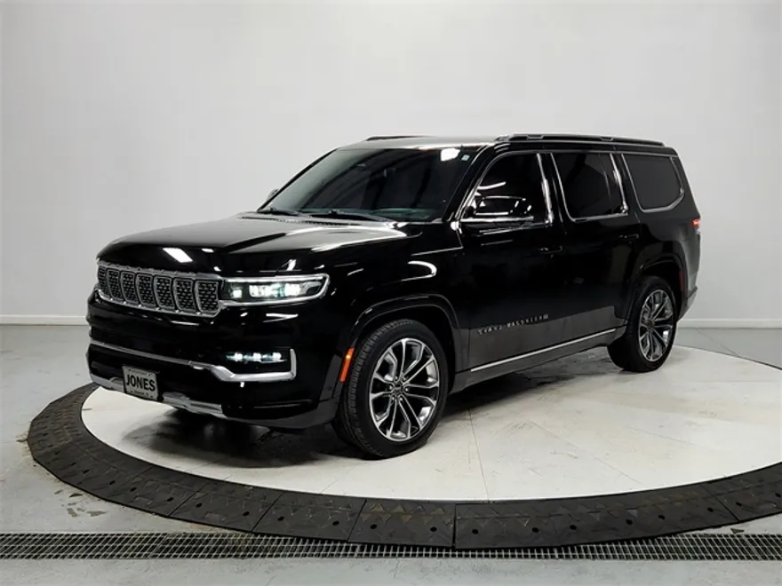 2022 Jeep Grand Wagoneer III photo 1
