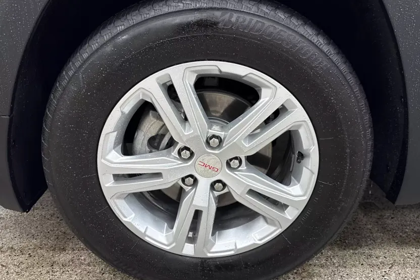 2024 Gmc Terrain SLE photo 1