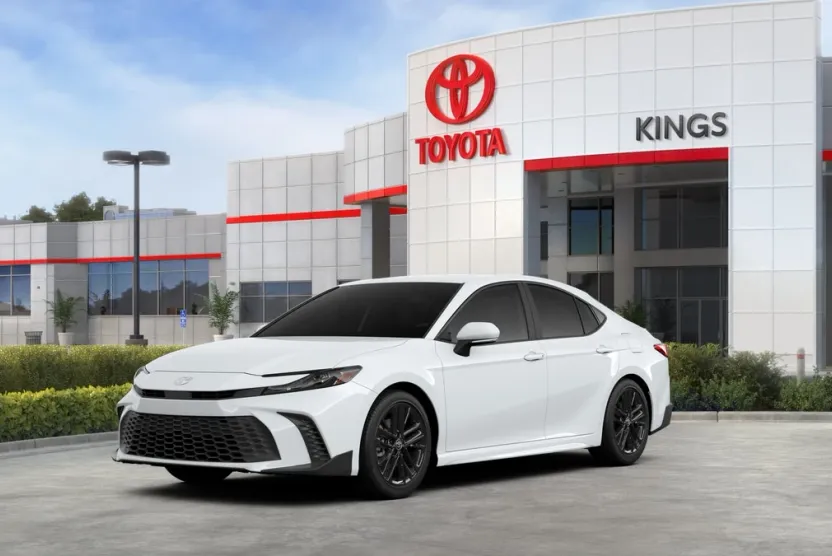 2026 Toyota Camry SE photo 1