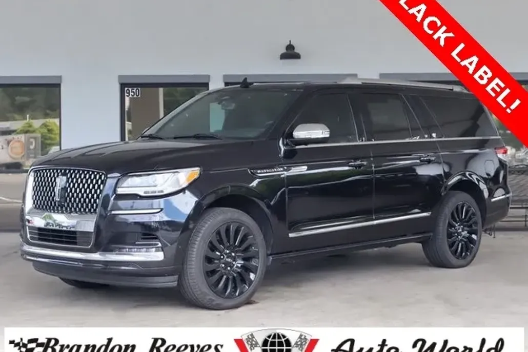 2024 Lincoln Navigator Black Label photo 1