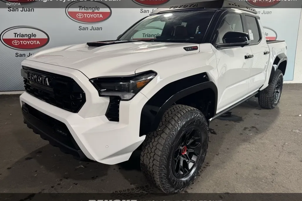 2024 Toyota Tacoma photo 1