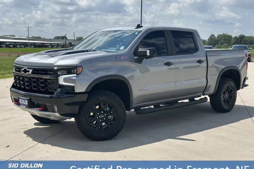 2024 Chevrolet Silverado 1500 ZR2 photo 1