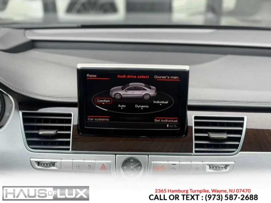 2017 Audi S8 Quattro Plus photo 33