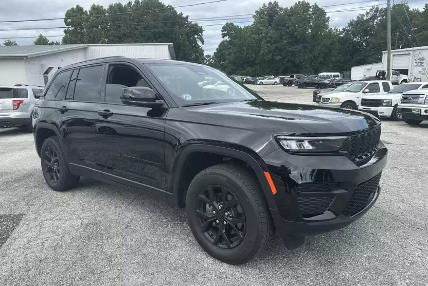 2024 Jeep Grand Cherokee Altitude X photo 1