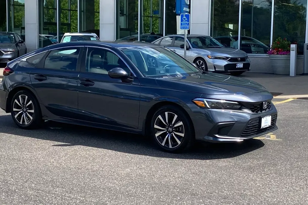 2022 Honda Civic Hatchback EX-L photo 1